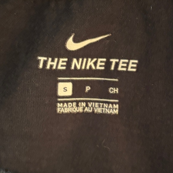 Nike Women's Black Short Sleeve Crop Top - Picture 4 of 4